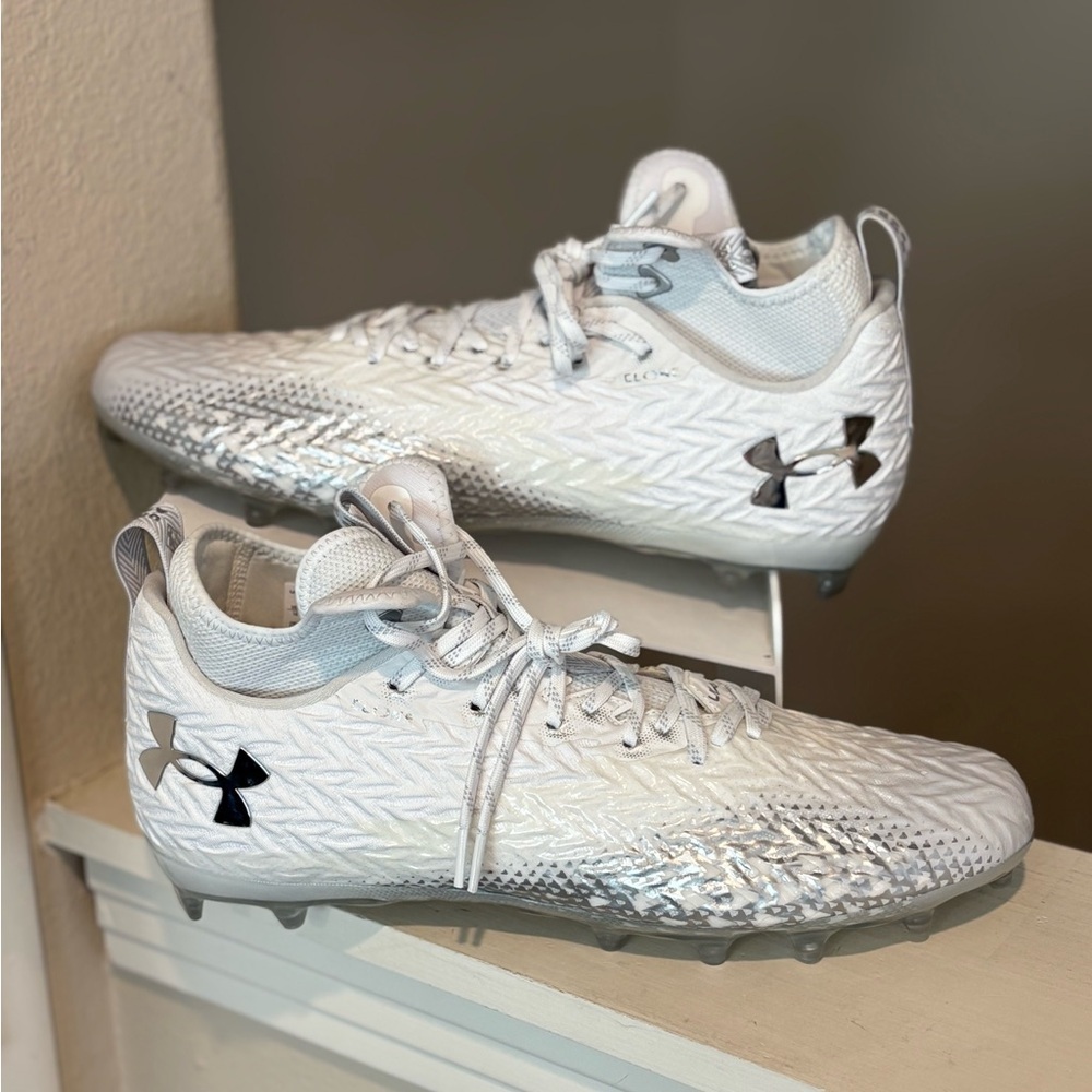 Under Armour Spotlight Clone 3.0 MC Football 3026334-100 Men's Size 14
